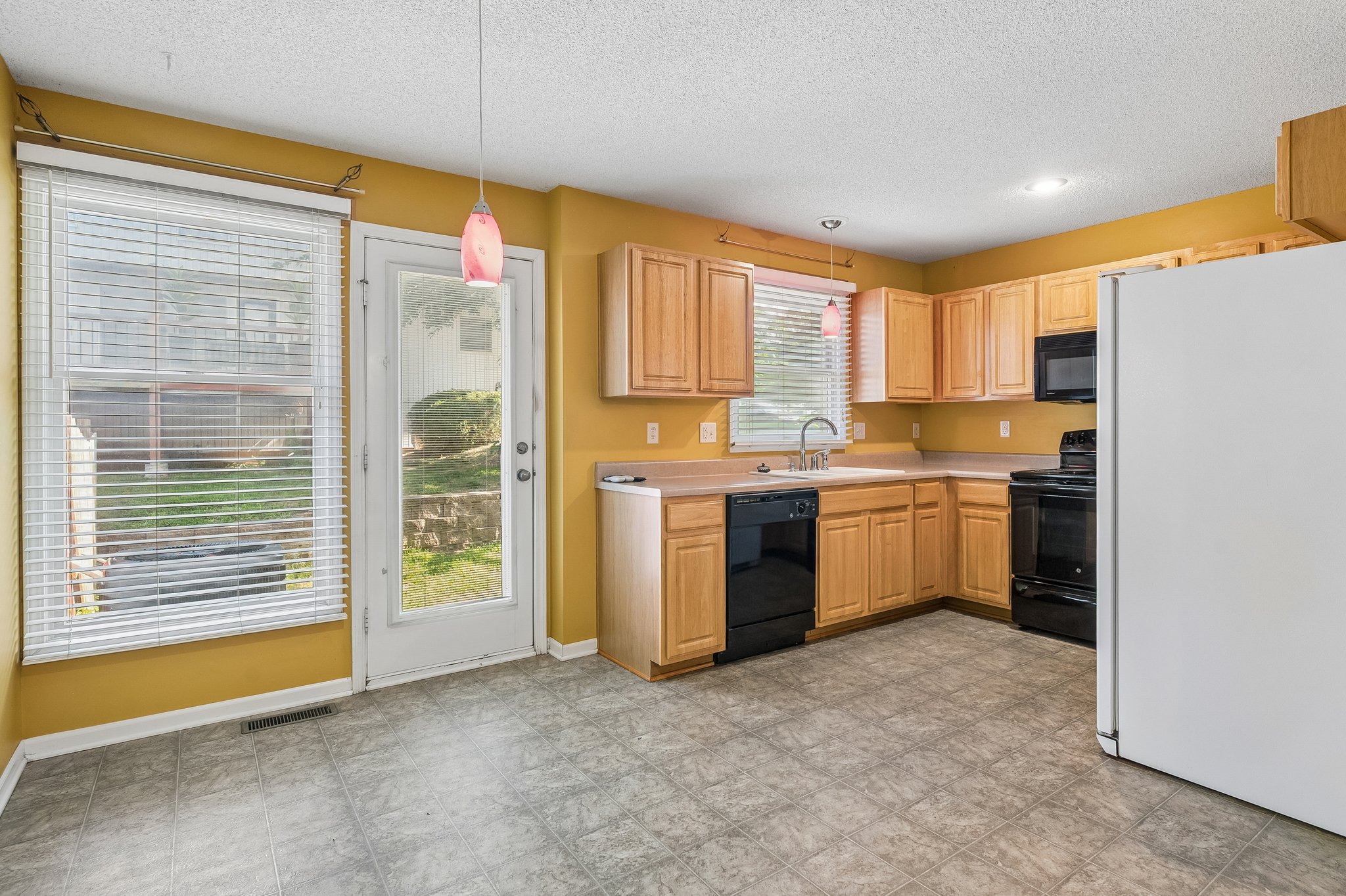 13108 Washington Ct_016.jpg
