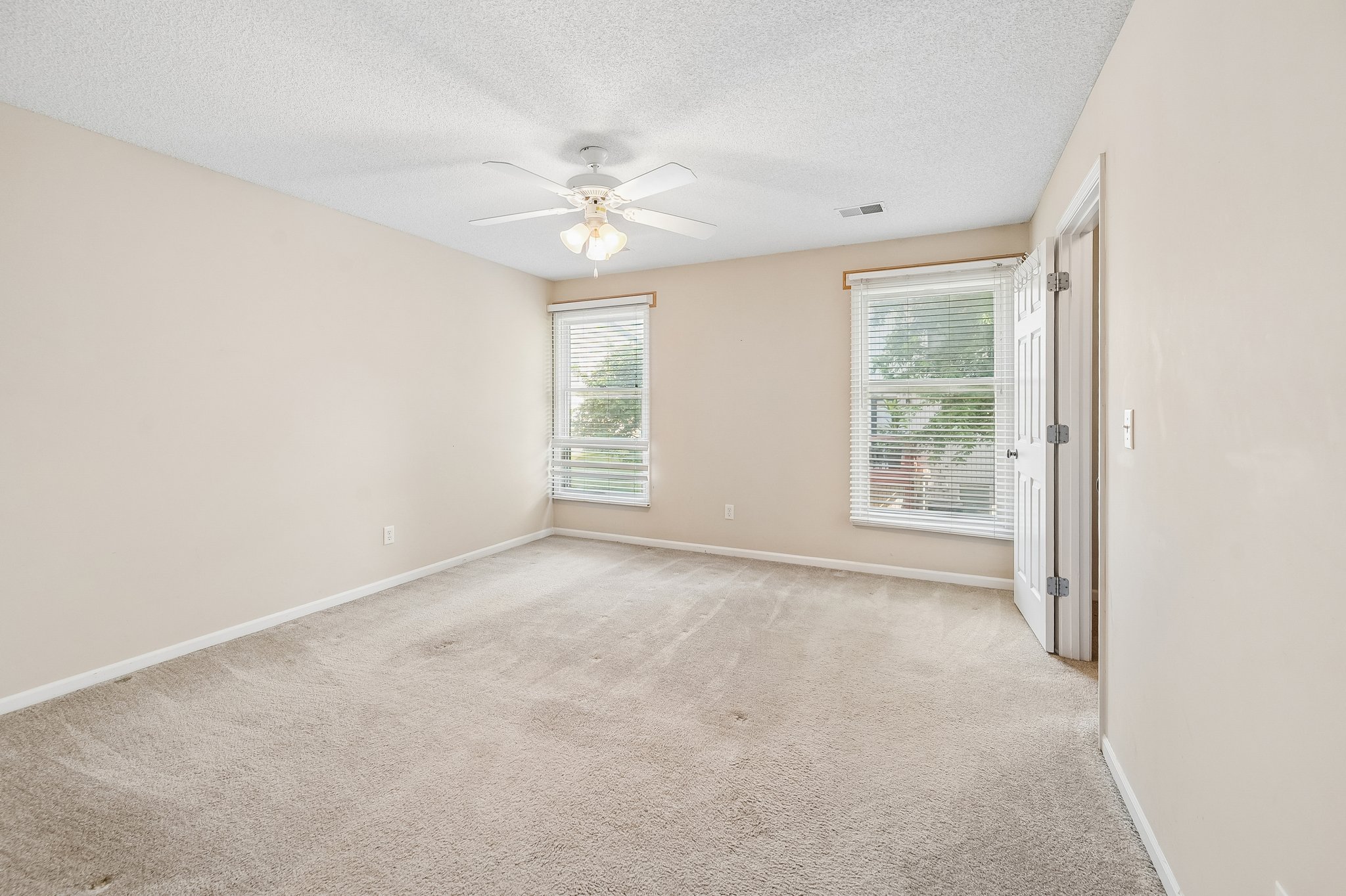 13108 Washington Ct_019.jpg