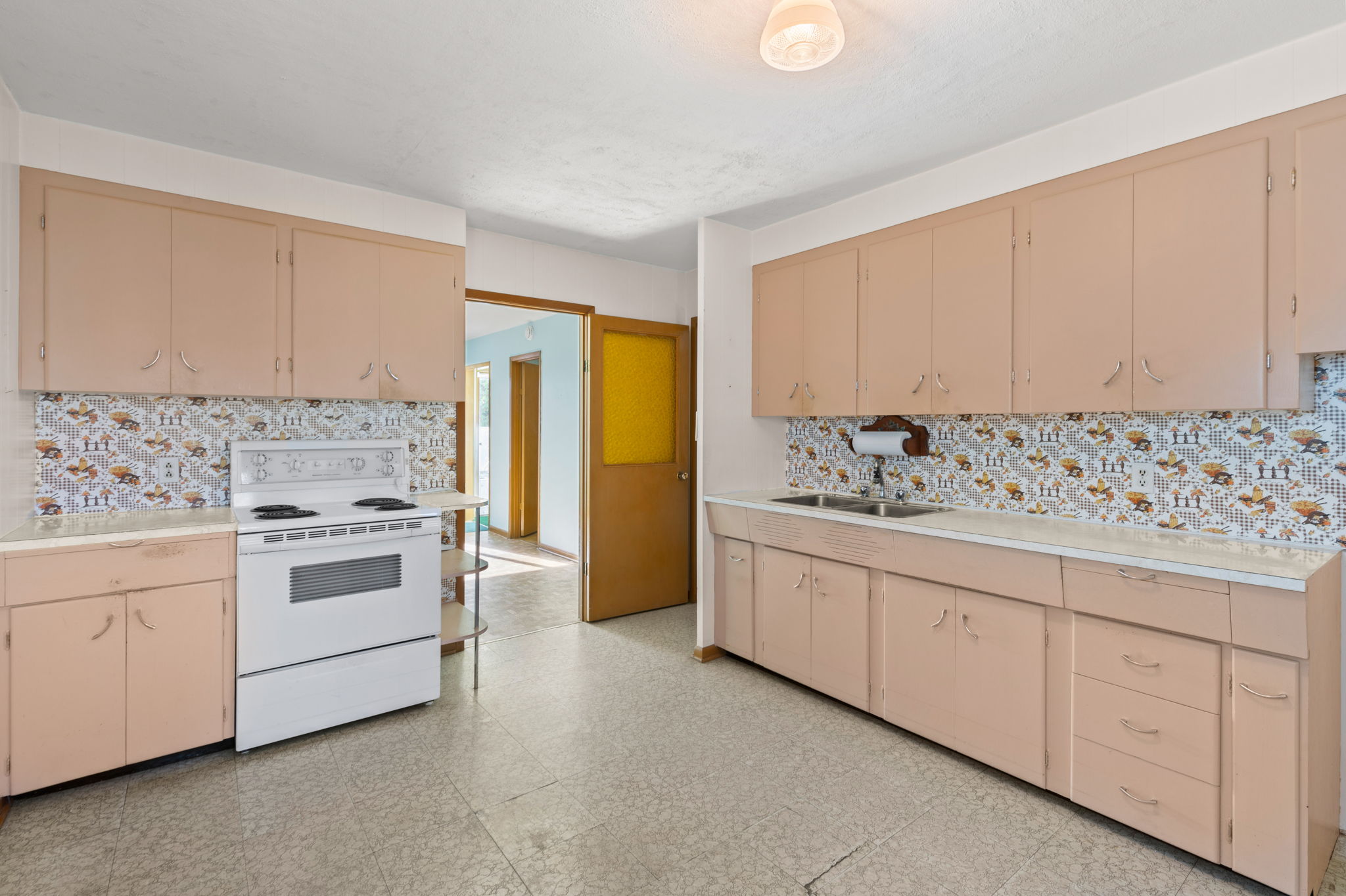 1311 Pritchard Ave, Winnipeg, MB R2X 0H1 insight video marketing