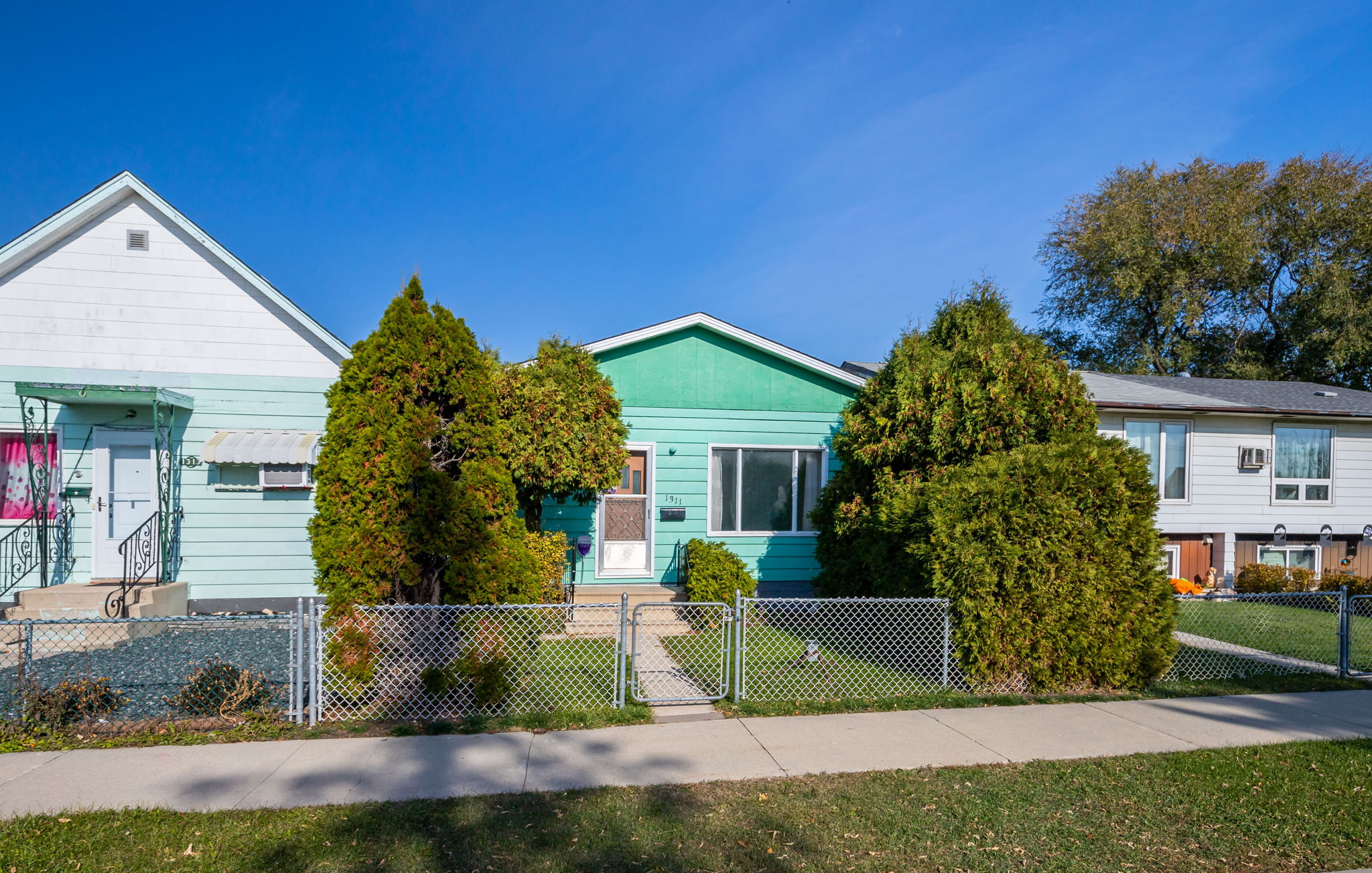 1311 Pritchard Ave, Winnipeg, MB R2X 0H1 insight video marketing