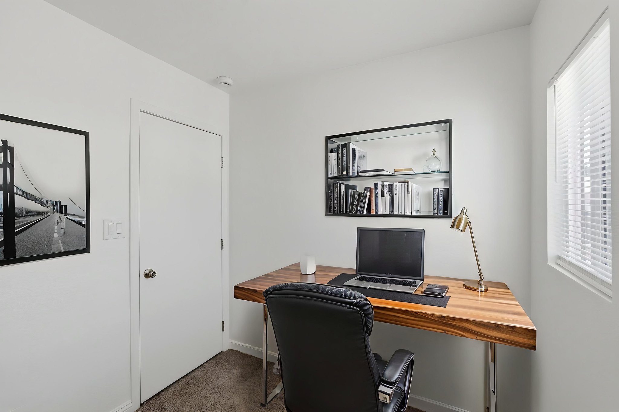 CYB02364_autoremove_24515297 virtually staged.jpeg