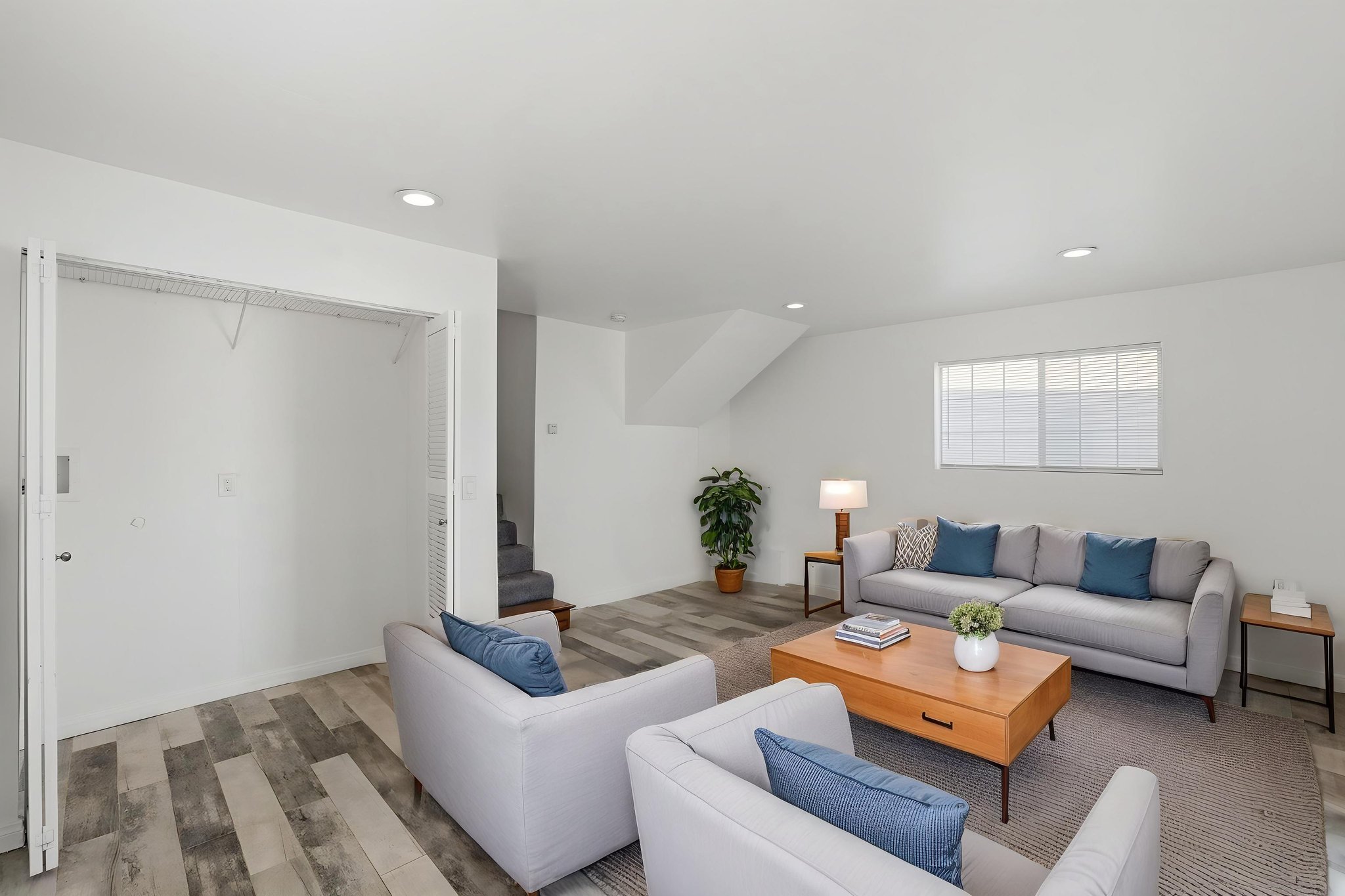 CYB02406_autoremove_24515704 virtually staged.jpeg