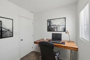 CYB02364_autoremove_24515297 virtually staged.jpeg