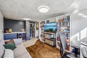 W Varden Way-S2210-027.jpg