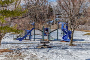  13112 Circle Dr, Burnsville, MN 55337, US Photo 30