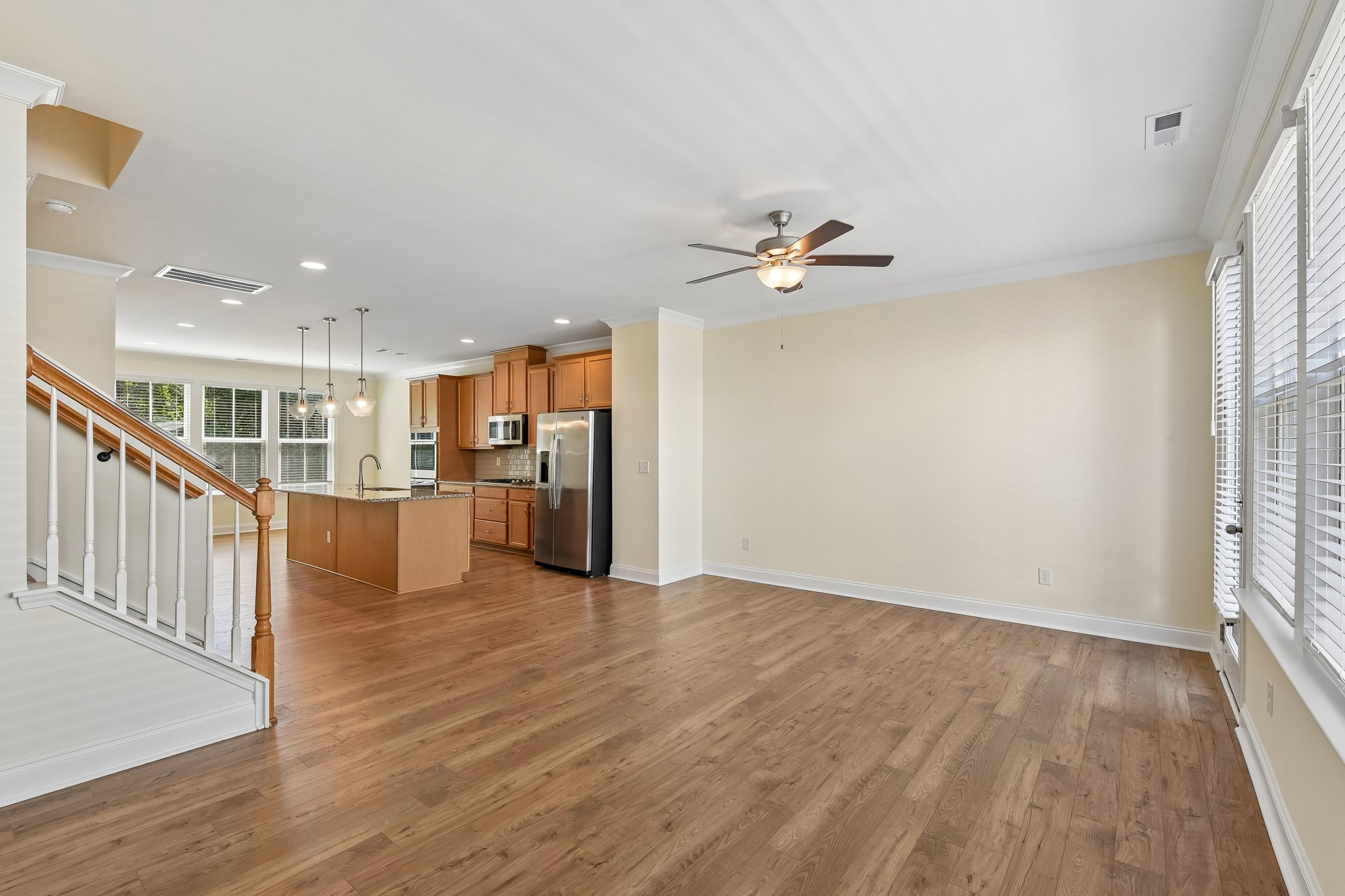 Simoneaux Ln-S2508-010.jpg