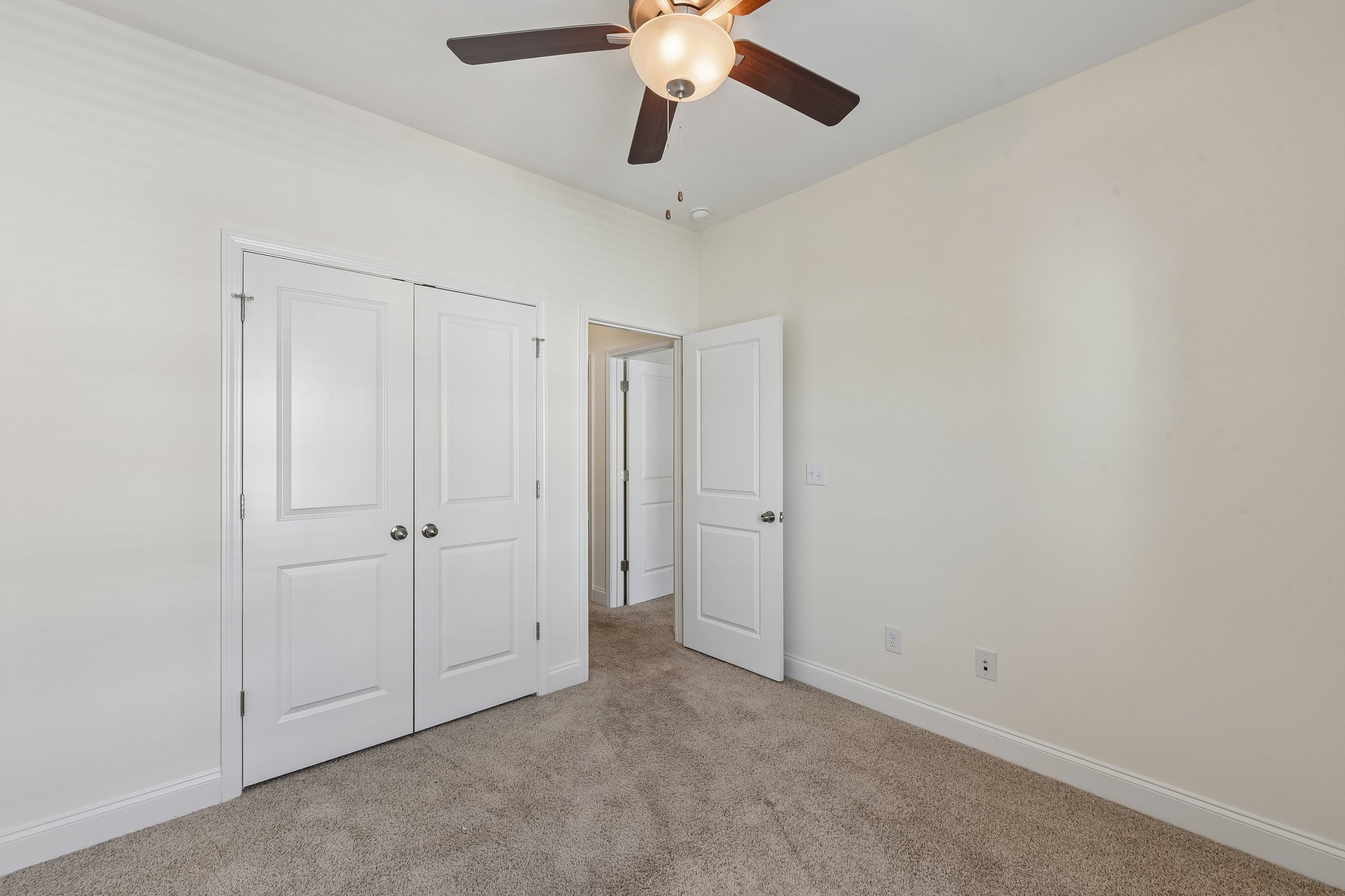 Simoneaux Ln-S2508-030.jpg