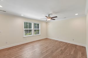Simoneaux Ln-S2508-018.jpg