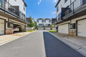 Simoneaux Ln-S2508-037.jpg