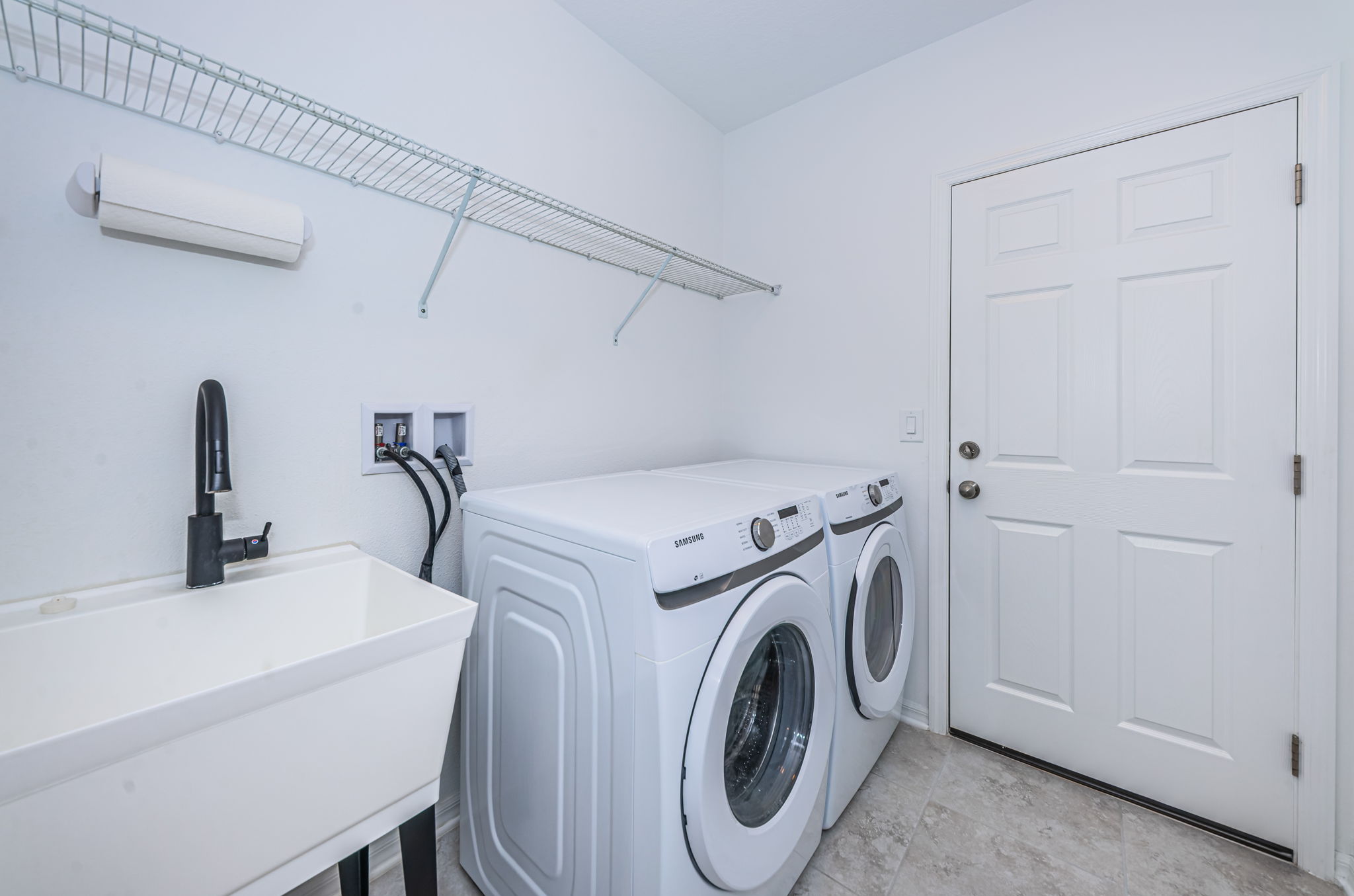 Laundry Room-3