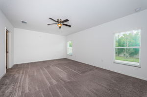 Master Bedroom1a-3