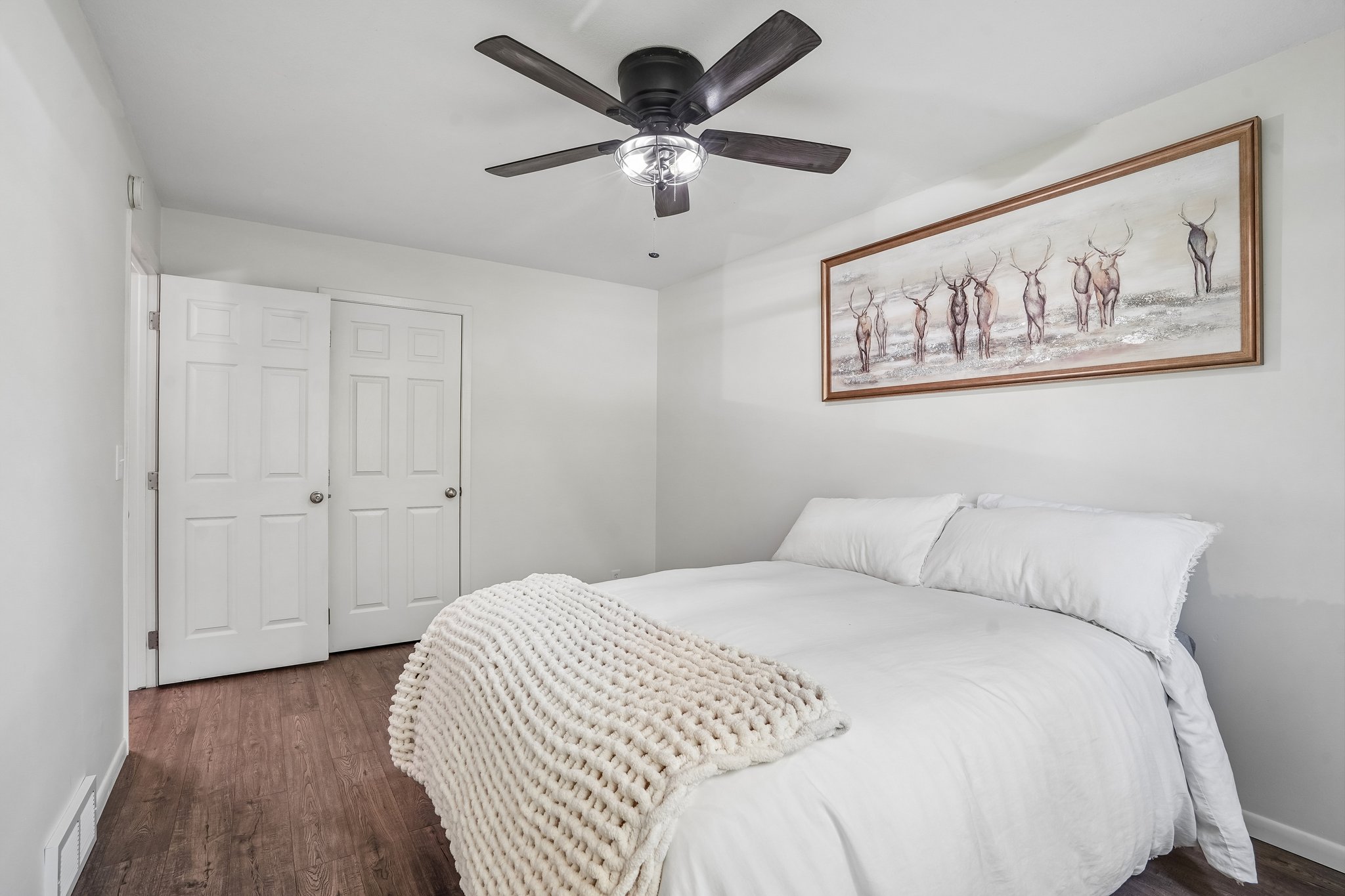 Jackson St NE-S2409-022.jpg