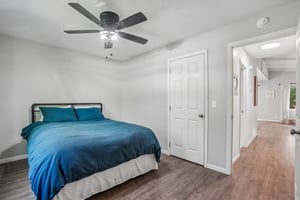 Jackson St NE-S2409-017.jpg
