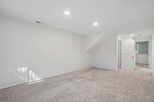 Jackson St NE-S2409-027.jpg