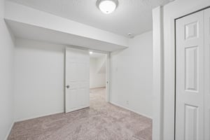 Jackson St NE-S2409-028.jpg