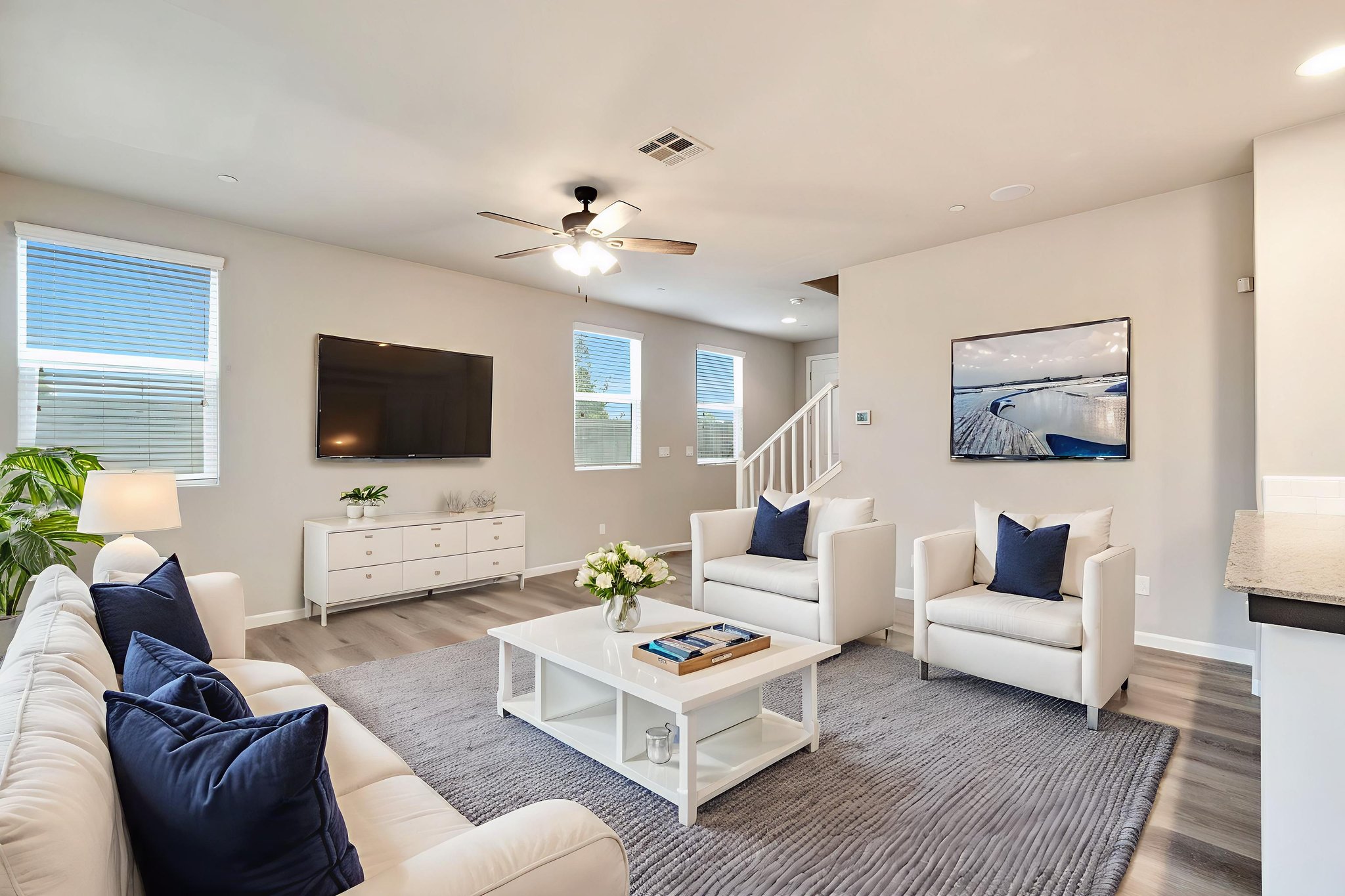 DSC01827_28_29_31 virtually staged.jpeg