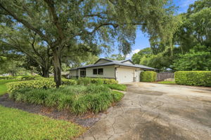 Front Exterior6