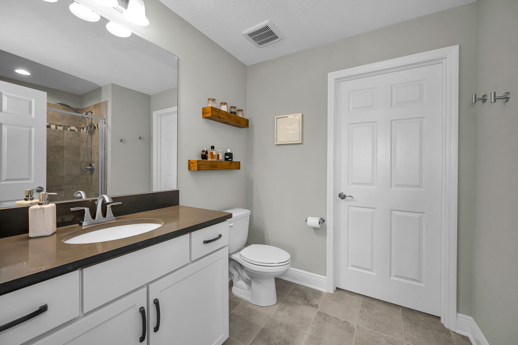 Upper Level Primary Bathroom1a