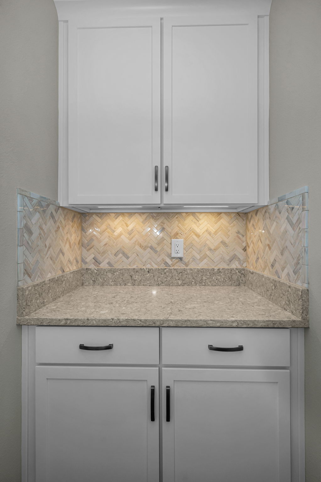 Kitchen8 Dry Bar