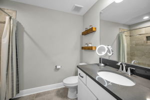 Upper Level Bathroom2a