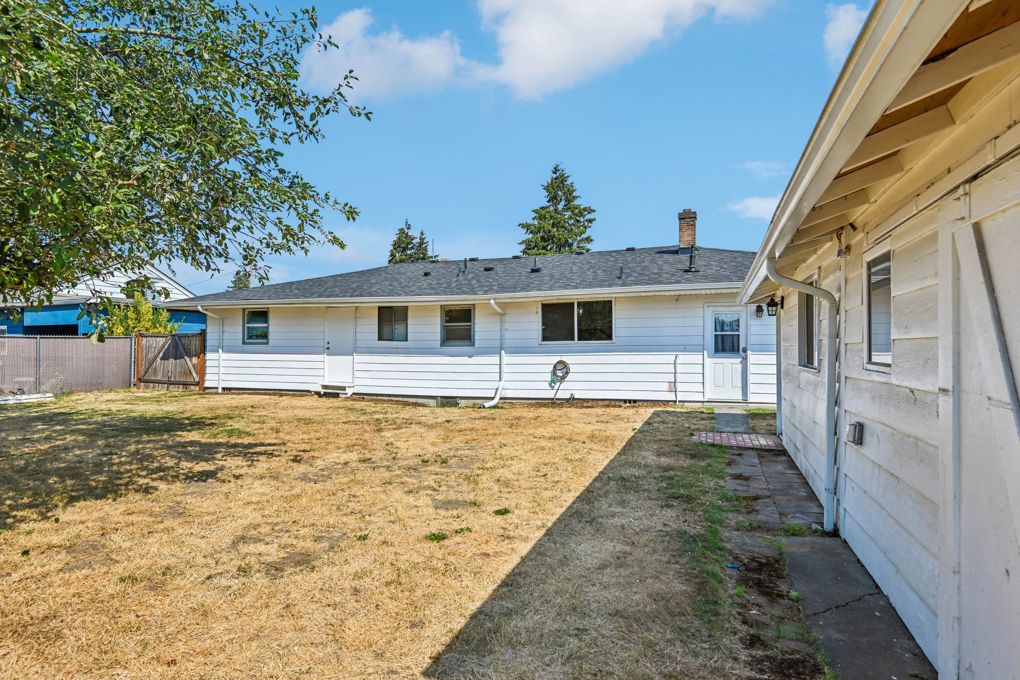 F St SE-S2608-044.jpg