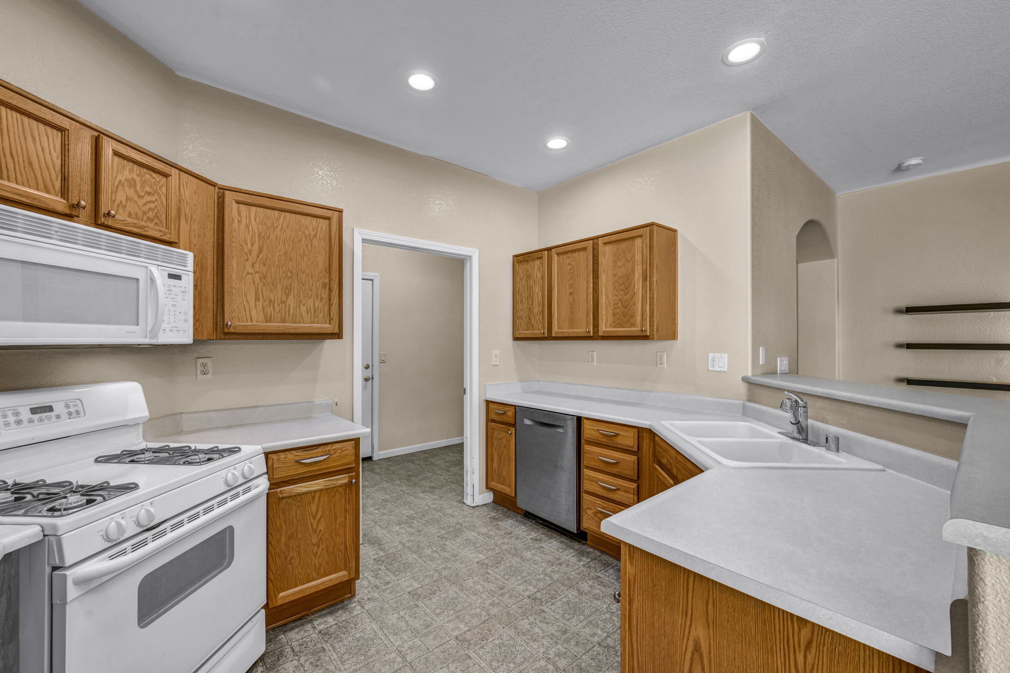 1313 Gambrel Dr_51