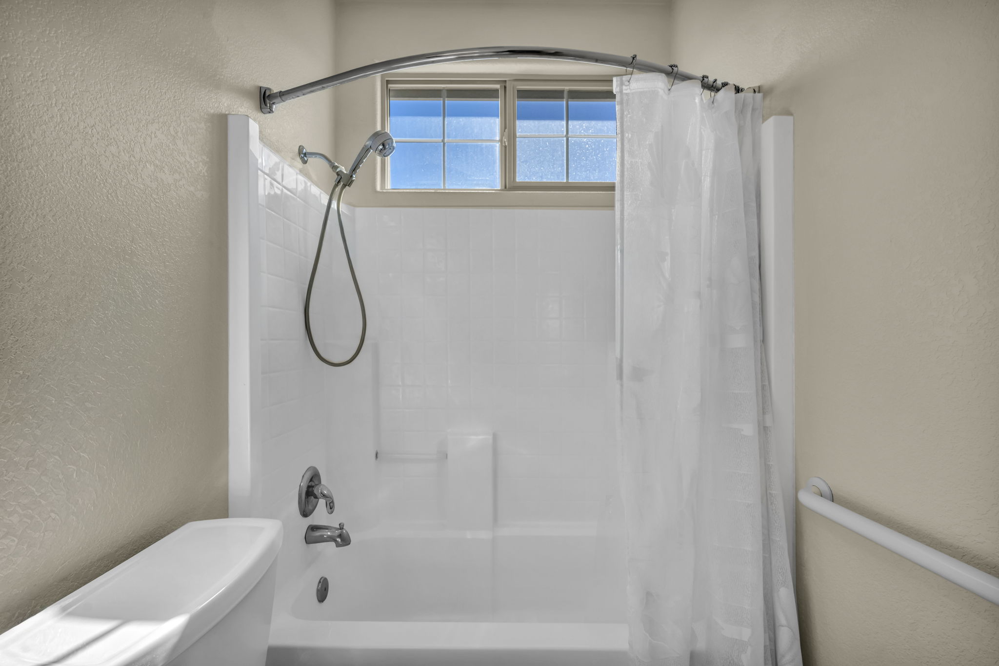 1313 Gambrel Dr_33