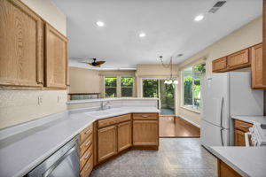 1313 Gambrel Dr_56
