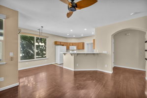 1313 Gambrel Dr_42