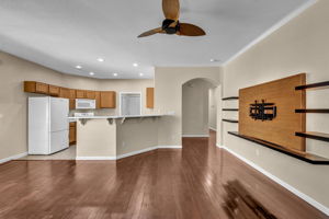 1313 Gambrel Dr_41