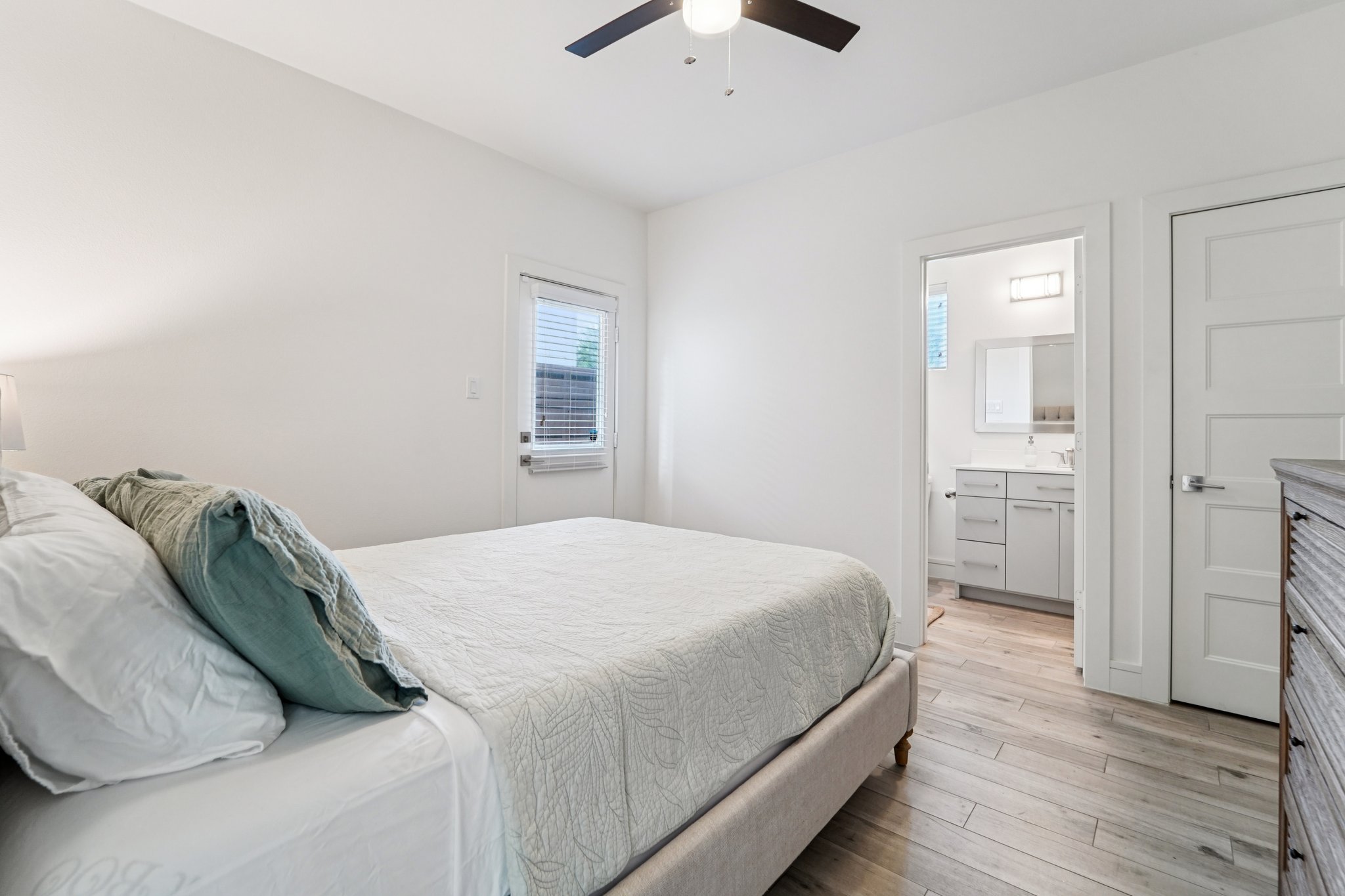 Lakin St-S0908-029.jpg