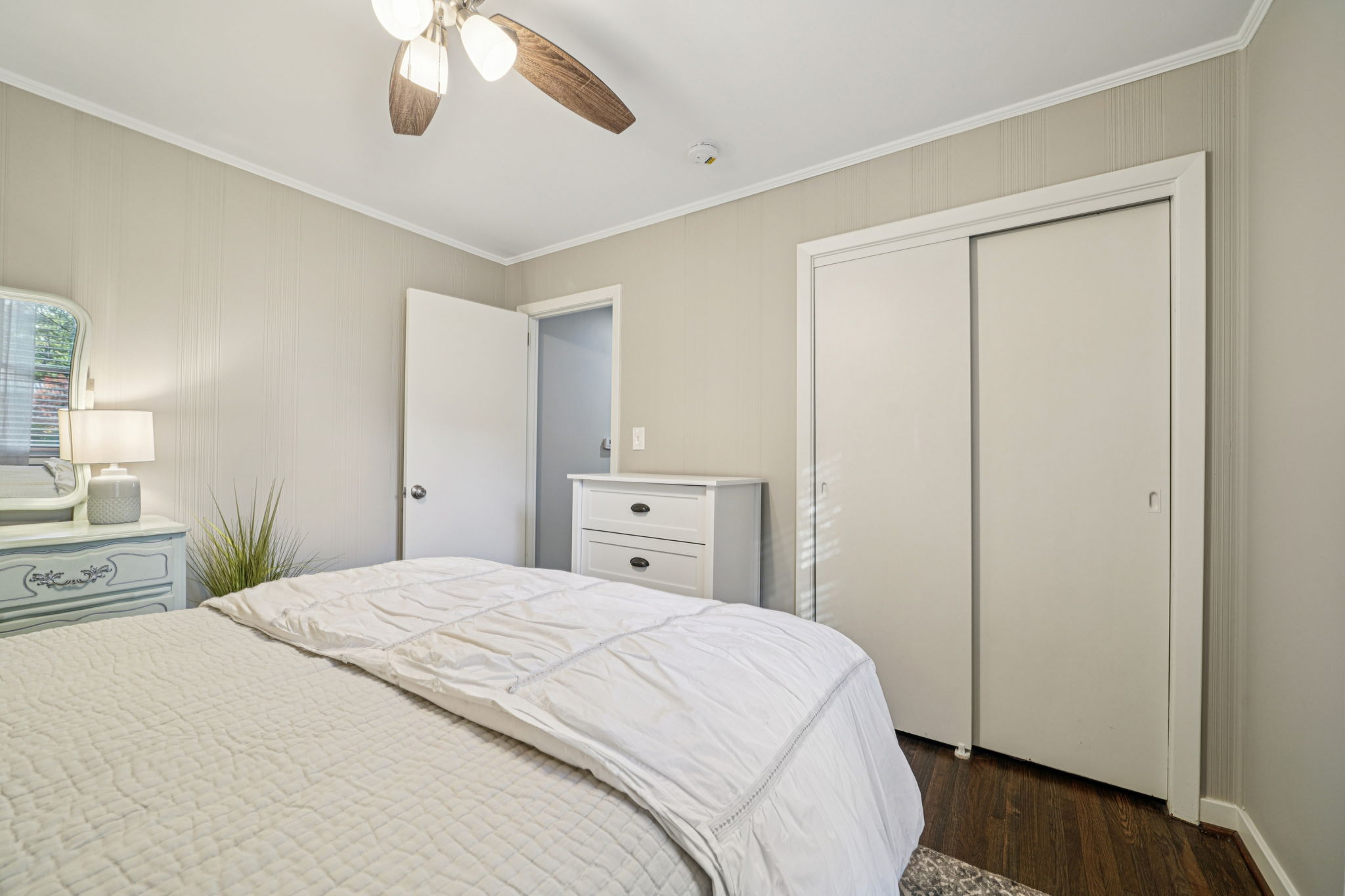 Laurence St-S1111-019