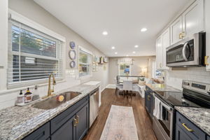 Laurence St-S1111-013