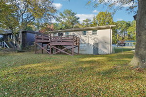 Laurence St-S1111-030