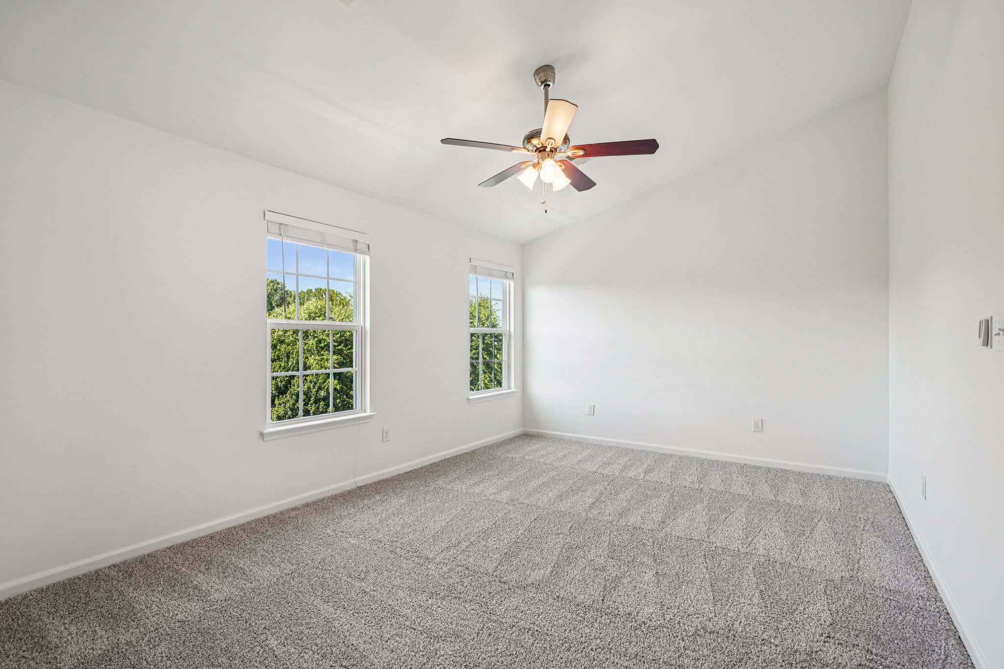 Madison Ln-S1208-023.jpg