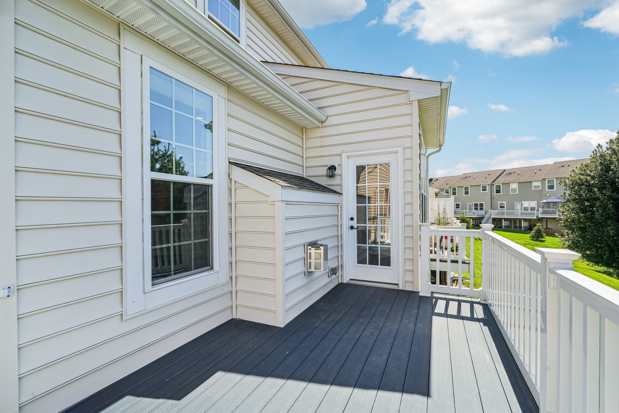 Madison Ln-S1208-046.jpg
