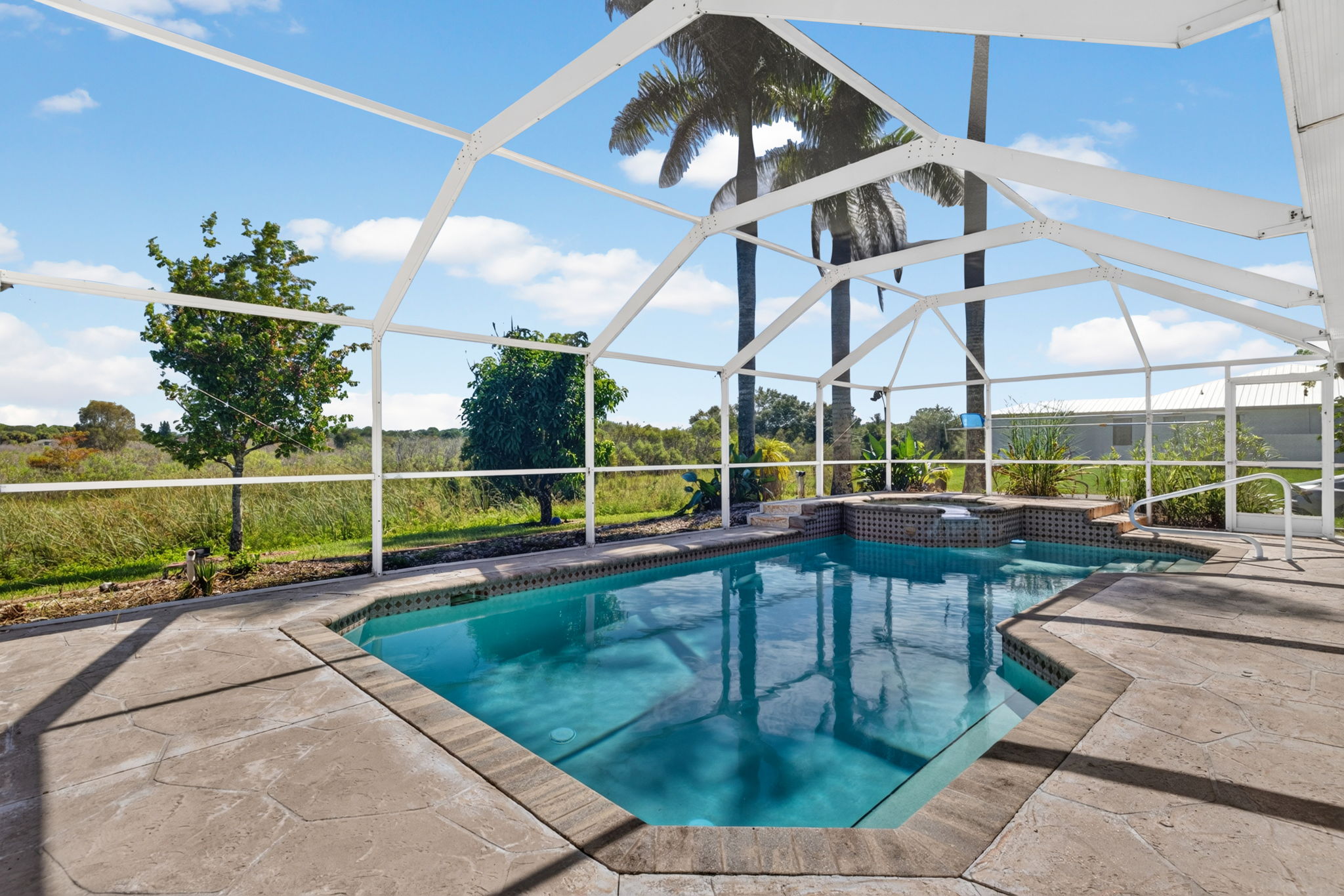 Pool 2 of 4