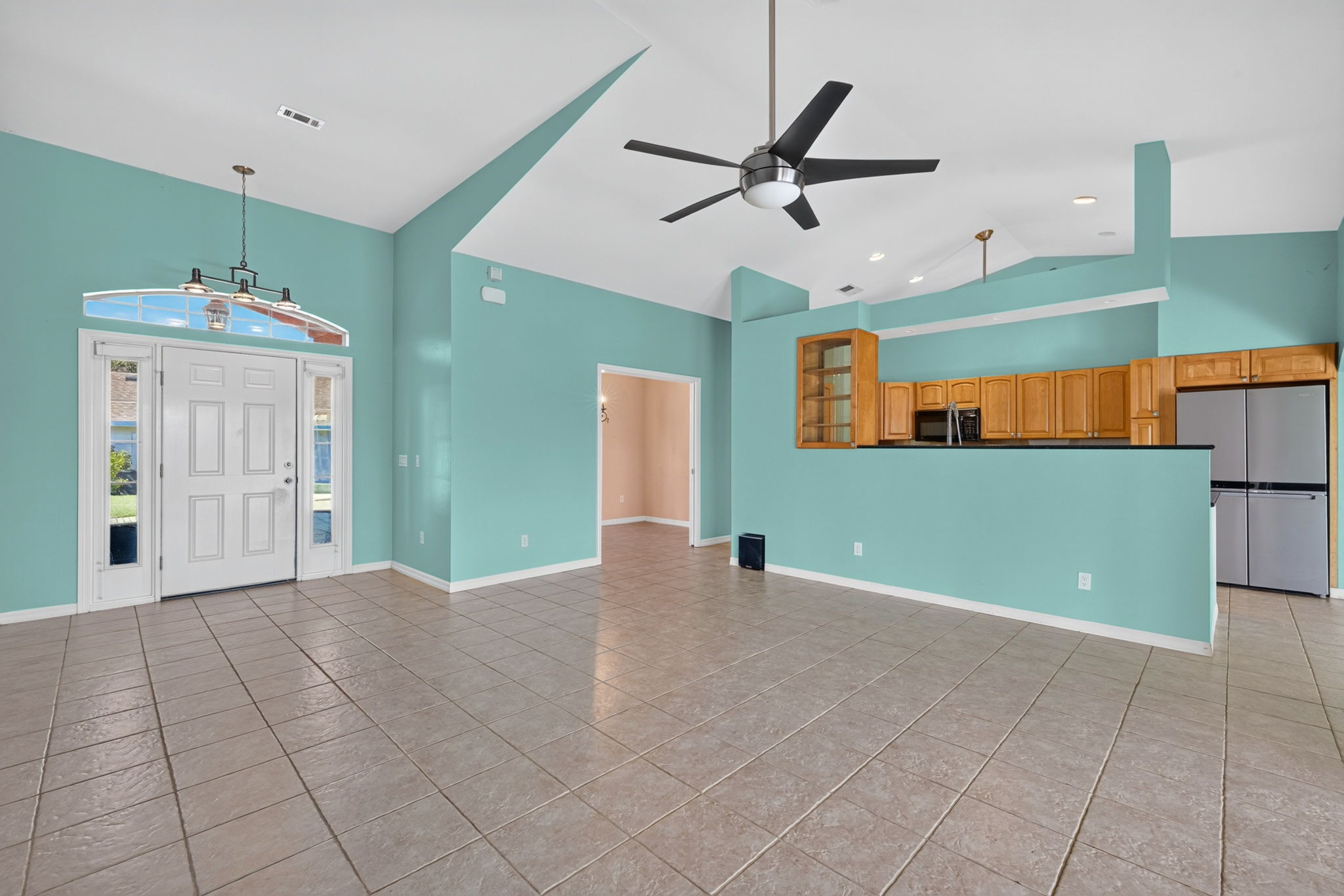 Living Room 3 of 4