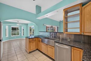 Kitchen 4 of 4