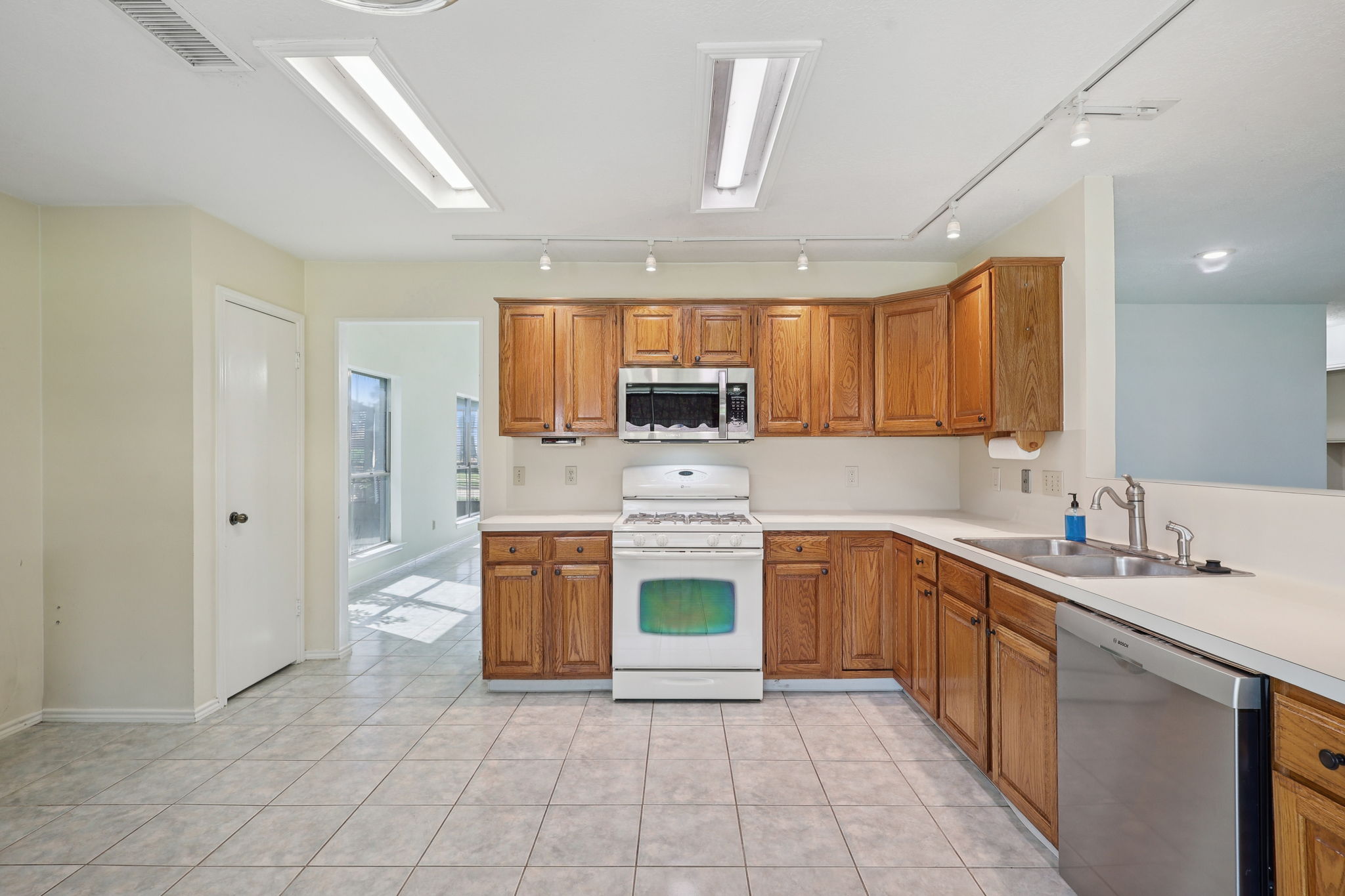 Wildwood Dr - L1809 - 016