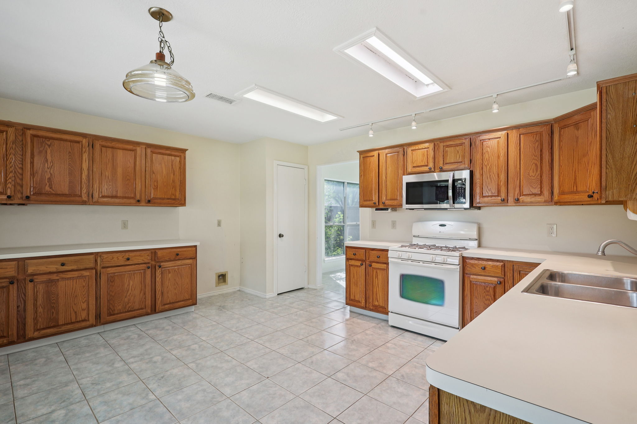 Wildwood Dr - L1809 - 017