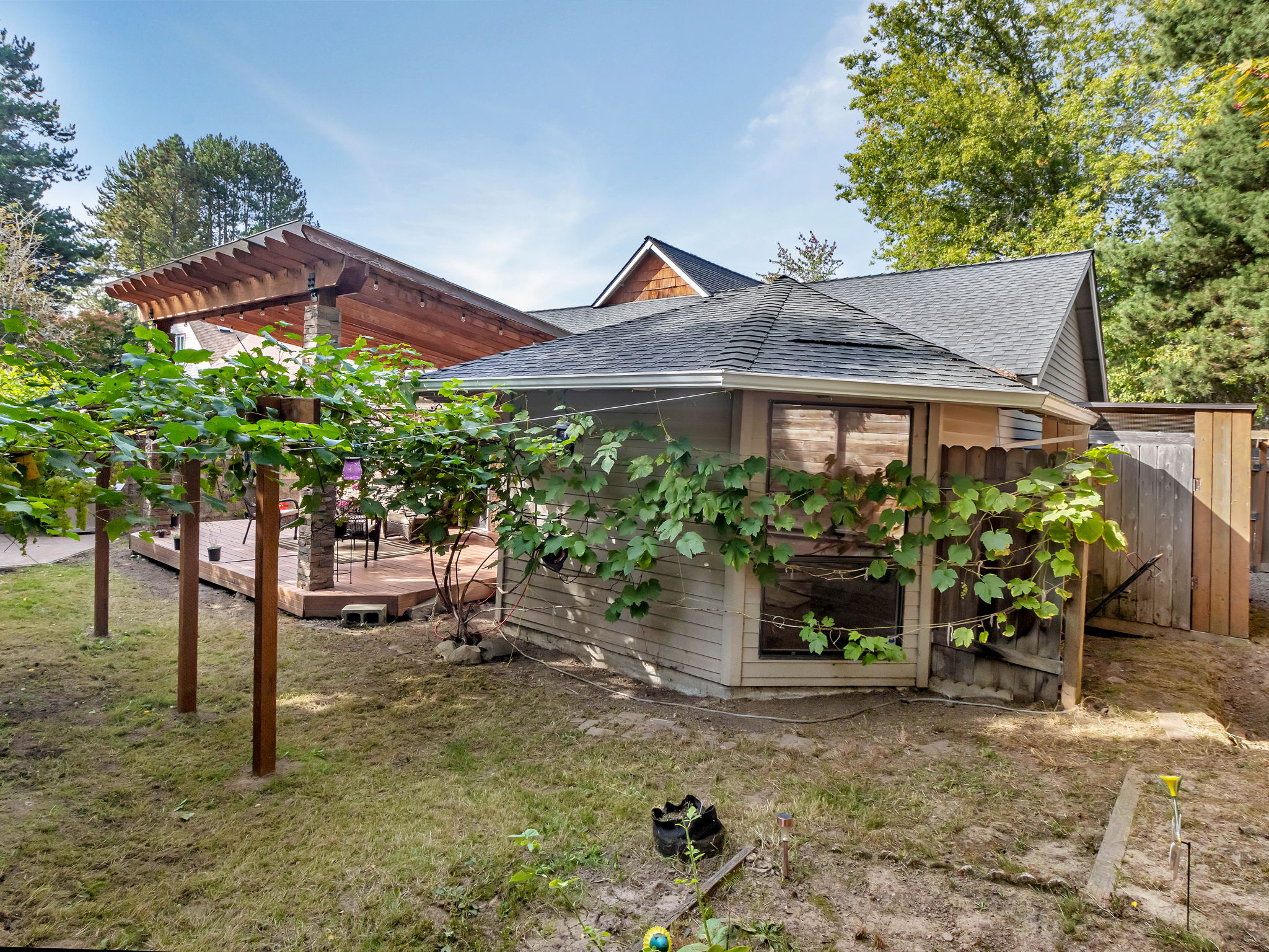  Photo 12