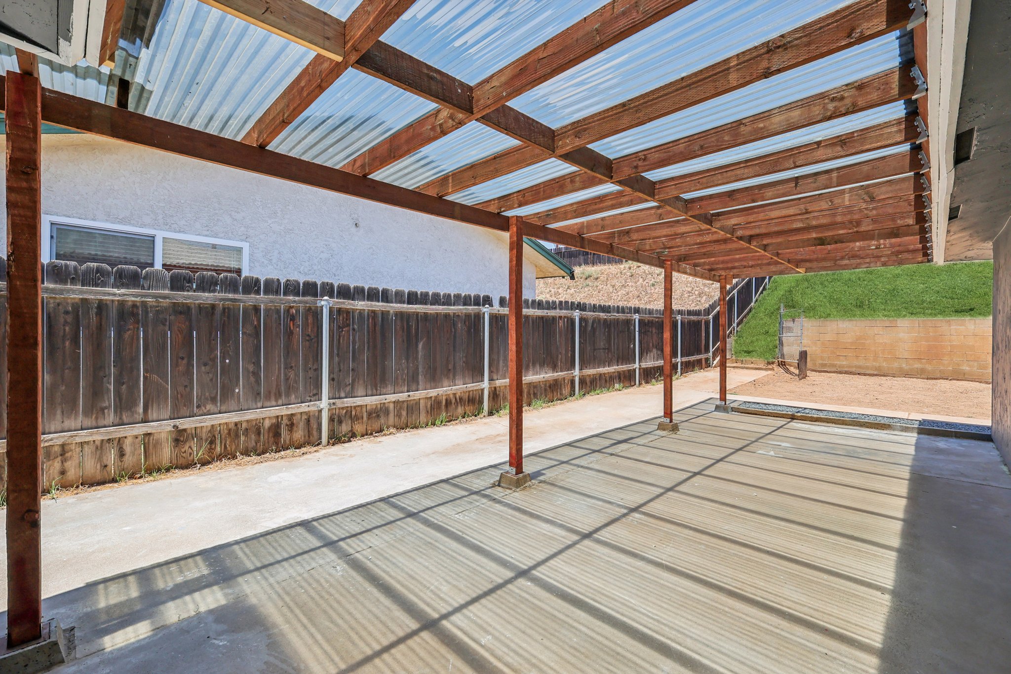 Pam Ln-L0507-039.jpg