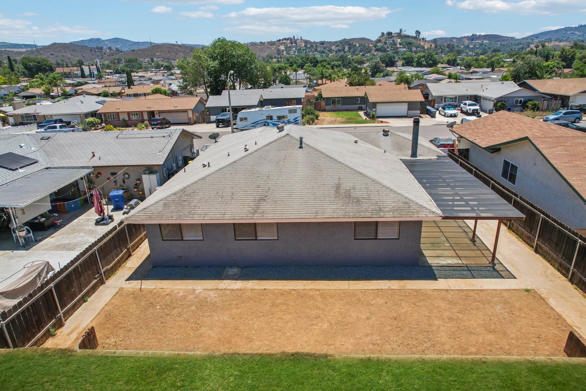 Pam Ln-L0507-066.jpg