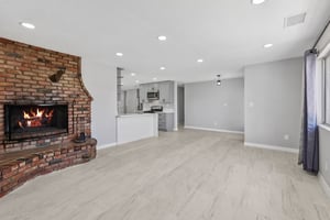Pam Ln-L0507-008.jpg