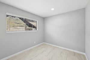 Pam Ln-L0507-021.jpg