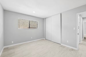 Pam Ln-L0507-024.jpg