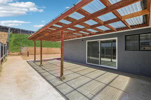 Pam Ln-L0507-040.jpg