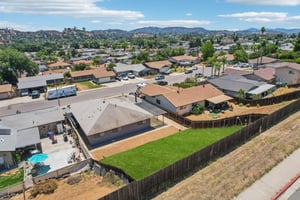 Pam Ln-L0507-062.jpg