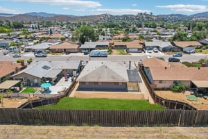Pam Ln-L0507-063.jpg